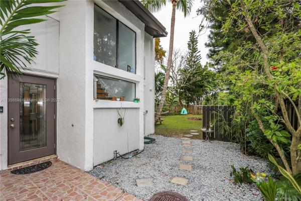 Snapper Creek Townhouses, 6500 SW 114th Ave, Kendall, Florida 33173, image 2