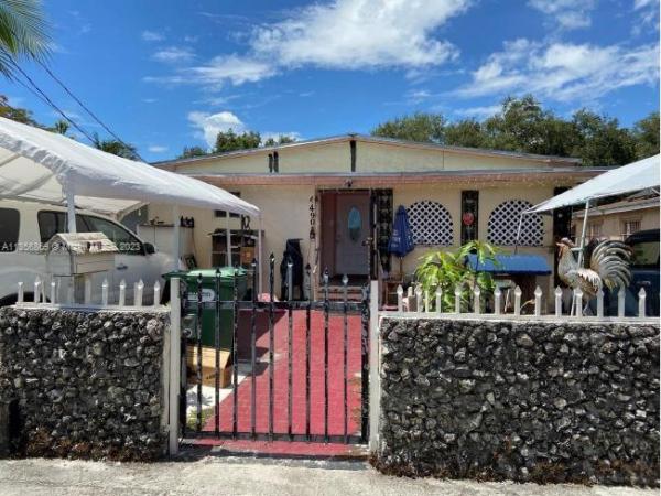 Mead Manor, 4490 NW 33rd Ave, Brownsville, Florida 33142, image 2