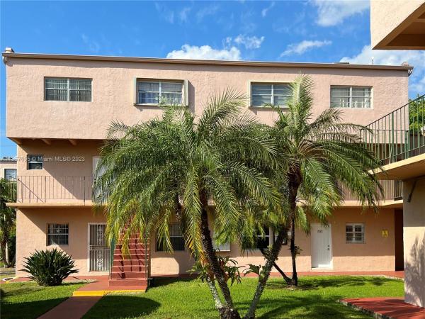El Camino Real North, 810 SW 105th Ave #502, University Park, Florida 33174, image 1