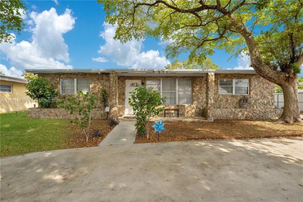 Fleetwood Manor, 6511 Grant Ct, Hollywood, Florida 33024, image 1