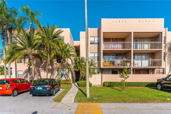 Gardens Of Kendall, 10525 SW 112 Ave #109, Kendall, Florida 33176, image 2