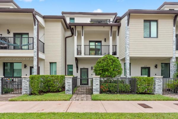 Urbana At Downtown Doral, 4731 NW 83rd Path #4731, Doral, Florida 33166, image 2