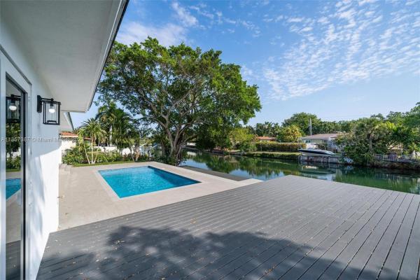 Riviera, 5125 Orduna Dr, Coral Gables, Florida 33146, image 2