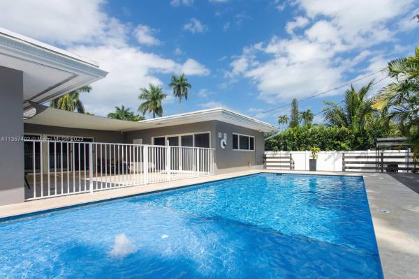 Hollywood Lakes, 1218 Hollywood Blvd, Hollywood, Florida 33019, image 1