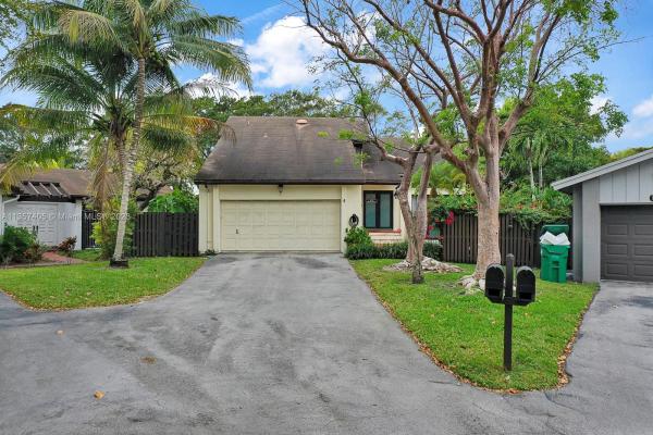 The Crossings, 10944 SW 135th Ct Cir, The Crossings, Florida 33186, image 2