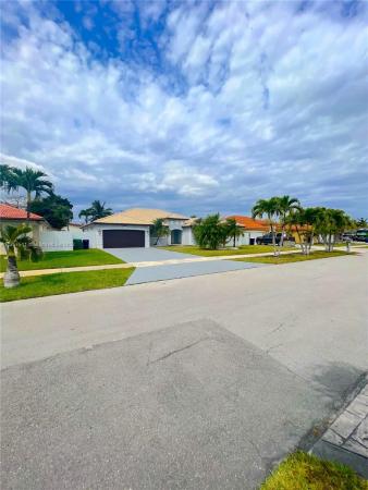 Picket Fences Country Estates, 25254 SW 122nd Pl, Princeton, Florida 33032, image 1