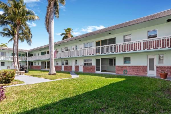Crystal Court Manor, 1401 N 12th Ct #9A, Hollywood, Florida 33019, image 1