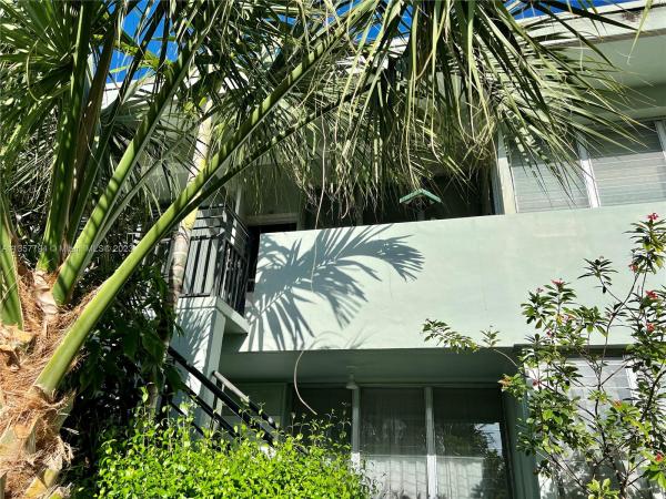 1060 Condo, 1080 98th St #10, Bay Harbor Islands, Florida 33154, image 1