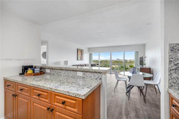 Brickell Townhouse, 2451 Brickell Ave #11R, Miami, Florida 33129, image 1