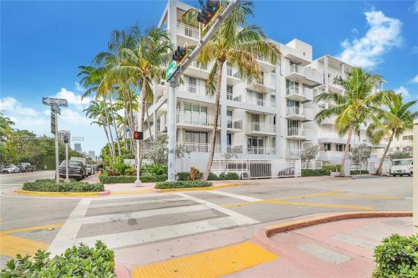 Park Beach Club, 7832 Collins Ave #402, Miami Beach, Florida 33141, image 1