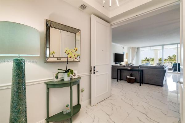 Lake Villa, 745 Crandon Blvd #408, Key Biscayne, Florida 33149, image 1