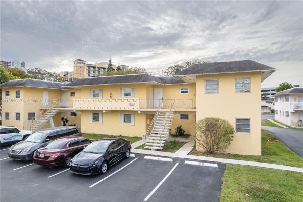 Village At Dadeland, 7370 SW 82nd St #E119, Glenvar Heights, Florida 33143, image 1