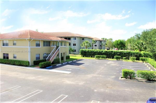 Lakewood Village Of Coral Springs, 808 Twin Lakes Dr #17-F, Coral Springs, Florida 33071, image 1