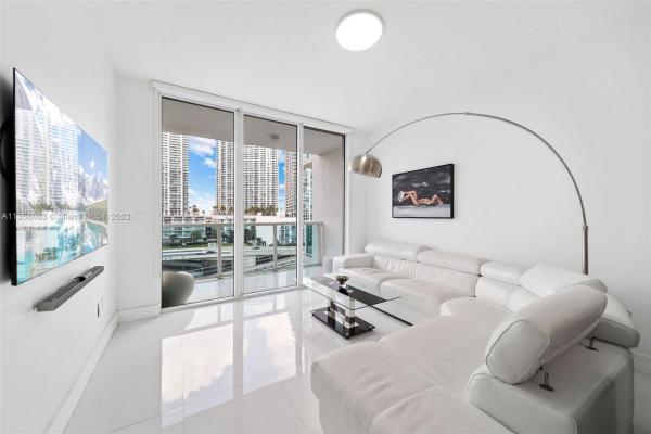 Brickell On The River North Tower, 31 SE 5th St #1003, Miami, Florida 33131, image 2