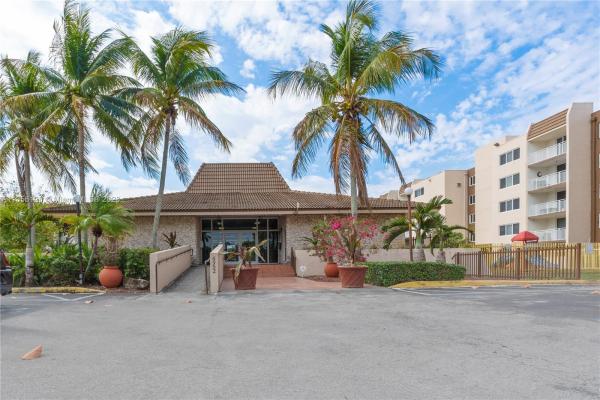 Coral Gate East, 6960 Miami Gardens Dr #2-226, Country Club, Florida 33015, image 1