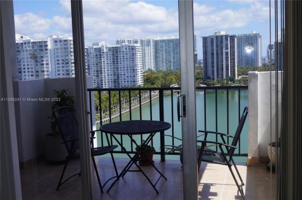 Commodore Plaza Tower, 2750 NE 183rd St #1602, Aventura, Florida 33160, image 2