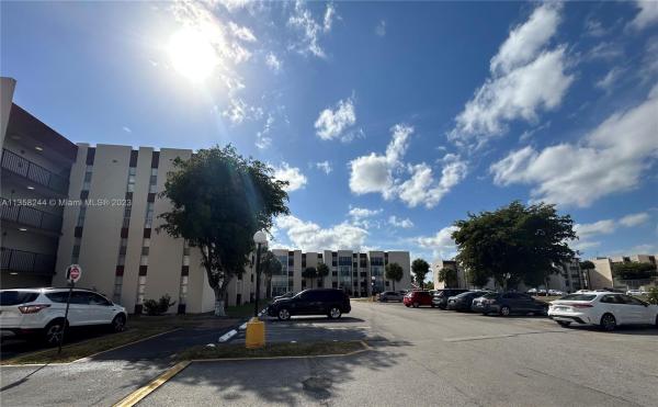 Versailles Gardens, 9401 SW 4th St #111, Fountainebleau, Florida 33174, image 1