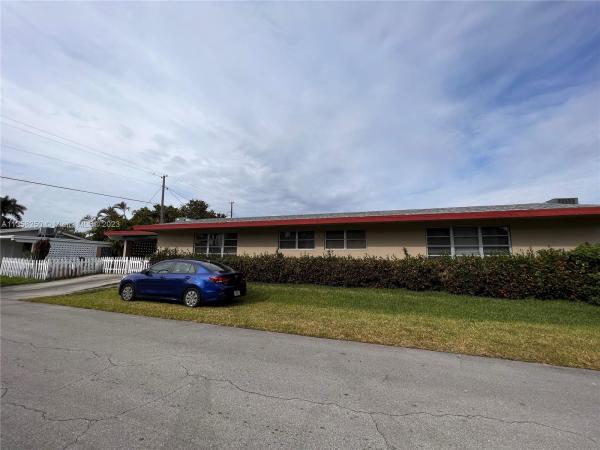 Poinsetta Park, 1418 N 16th Ave, Hollywood, Florida 33020, image 1