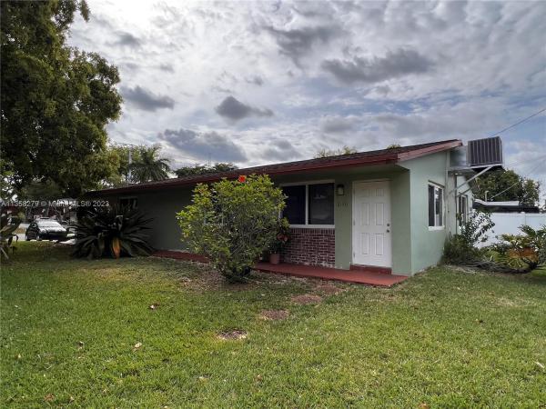 Flamingo Manors, 2128-2130 N 14th Ave, Hollywood, Florida 33020, image 1
