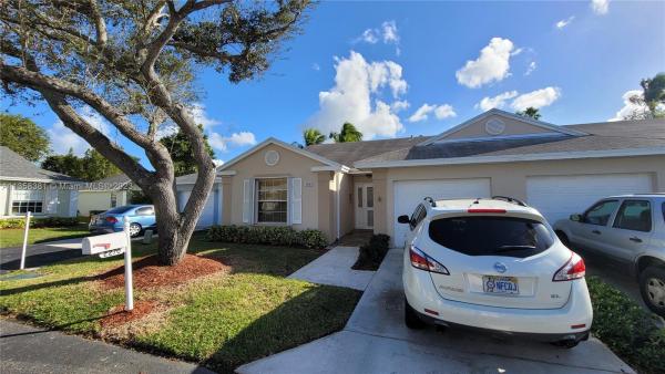 North Gate, 2270 SE 4th Ct, Homestead, Florida 33033, image 2