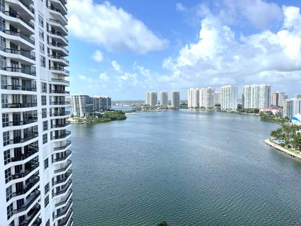 Mystic Pointe Tower 500, 3530 Mystic Pointe Dr #1905, Aventura, Florida 33180, image 2