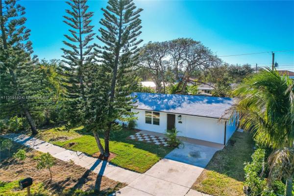 Friedland Manor, 516 SW 7th Ct, Florida City, Florida 33034, image 1