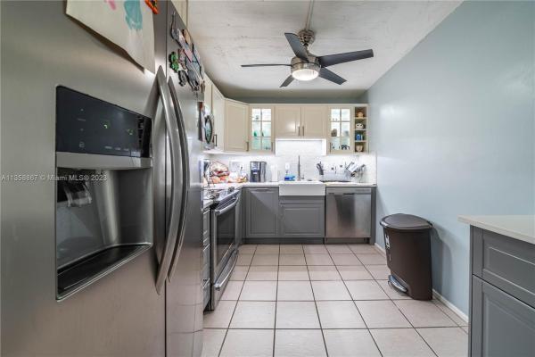 Omega, 7300 NW 17th St #314, Plantation, Florida 33313, image 2