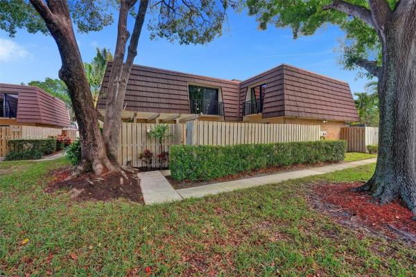 Garden Lakes, 1204 12th Ln, Palm Beach Gardens, Florida 33418, image 2