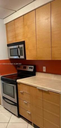 270 NE 191st St #120, Unincorporated Dade County, Florida 33179, image 2