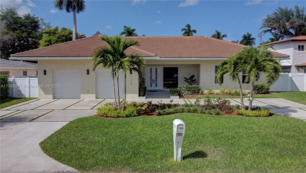 Central Golf Of Hollywood, 3125 Harrison St, Hollywood, Florida 33021, image 1