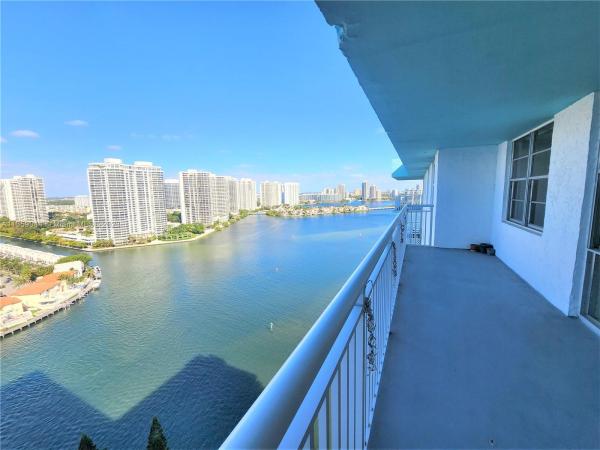 Winston Towers 500, 301 174th St #2420, Sunny Isles Beach, Florida 33160, image 2