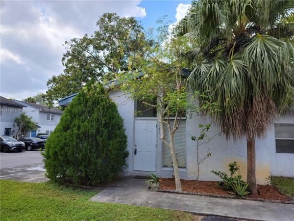 Apple Creek, 7175 W Sunrise Blvd. #7175, Plantation, Florida 33313, image 1