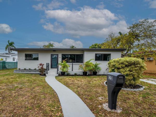 Poincianna Manor, 820 NE 147th St, North Miami, Florida 33161, image 1