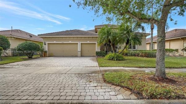 Laguna Isles, 19220 SW 62nd St, Pembroke Pines, Florida 33332, image 1