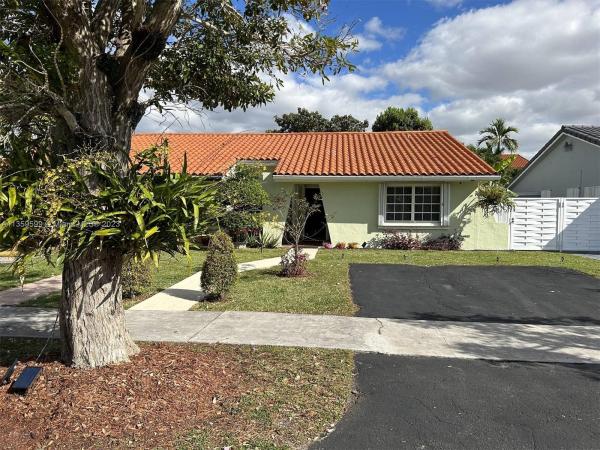 Arborgate Patio Homes At Kendall Lakes East, 13549 SW 64th Ln #72, Kendale Lakes, Florida 33183, image 1