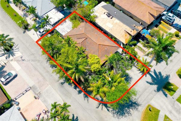 Ponderosa, 3128 W 78th St, Hialeah, Florida 33018, image 1