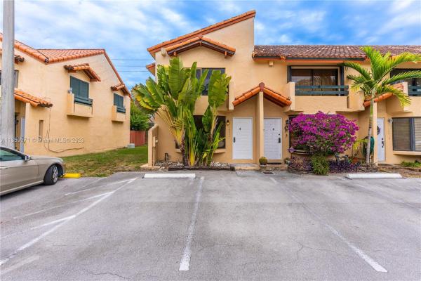Dadeland Cove, 10011 SW 77th Ct, Kendall, Florida 33156, image 1