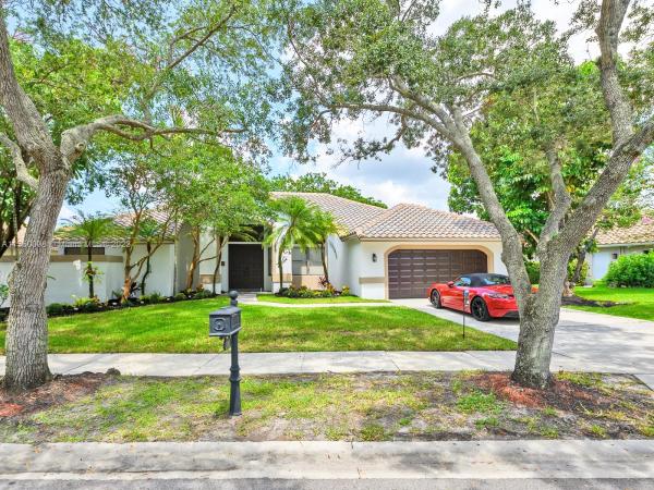 Tequesta At Country Isles, 1041 Woodfall Ct, Weston, Florida 33326, image 1