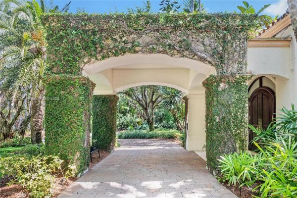 Oakridge Estates, 6850 SW 115th St, Pinecrest, Florida 33156, image 1