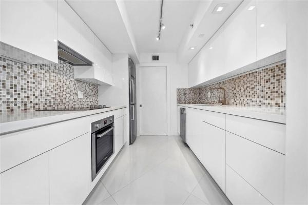 The Collins, 6917 Collins Ave #720, Miami Beach, Florida 33141, image 1