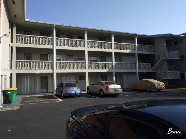 Lake Park Gardens, 4740 NW 10th Ct #112, Plantation, Florida 33313, image 1