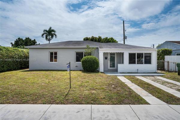 Tamiami Gardens, 7210 SW 6th St, Miami, Florida 33144, image 1