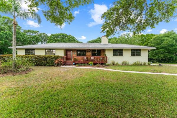 Palm Beach Country Estates, 15817 N 87th Trl N, West Palm Beach, Florida 33418, image 1