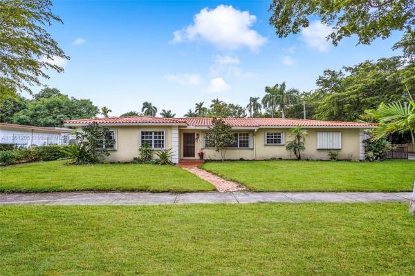 Baumgartner, 210 NE 124th St, North Miami, Florida 33161, image 1