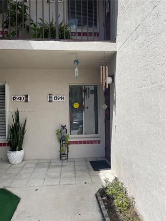 Parc Vista, 13944 SW 90th Ter #13944, The Hammocks, Florida 33186, image 2