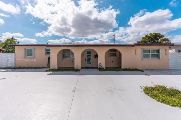 Fairlawn Estates, 4140 SW 97th Pl, Olympia Heights, Florida 33165, image 1