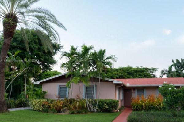 Percival Gardens, 3755 Oak Ave, Miami, Florida 33133, image 1