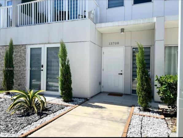 Vittoria Gardens, 13708 SW 259th St, Naranja, Florida 33032, image 1