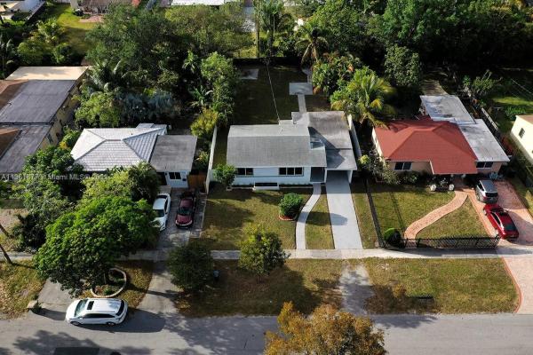Biscayne Highlands, 930 NE 143rd St, North Miami, Florida 33161, image 1
