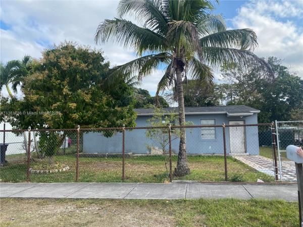 Royal Palm Ridge, 869 NW 3rd St, Florida City, Florida 33034, image 1